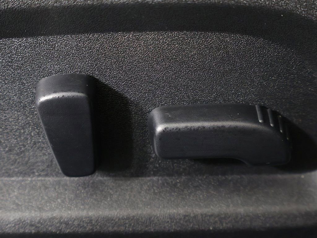 Used 2017 INFINITI Q60 w/ Premium Plus Package 3.0T image 32