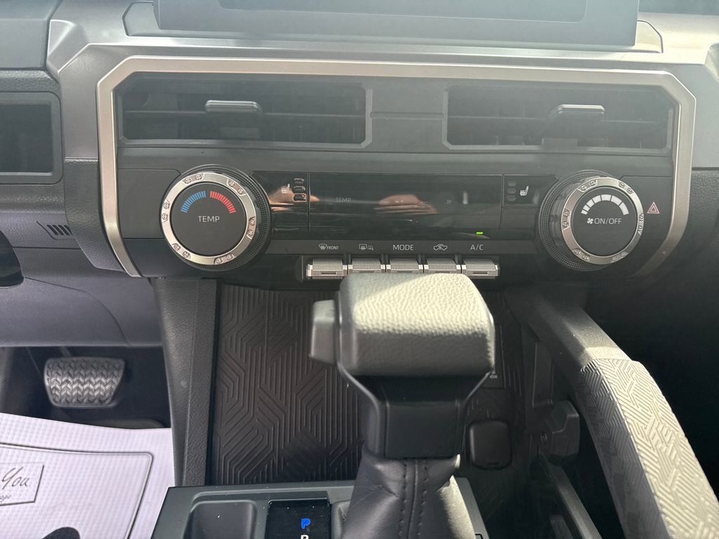Used 2024 Toyota Tacoma SR5 AWD/4WD image 20