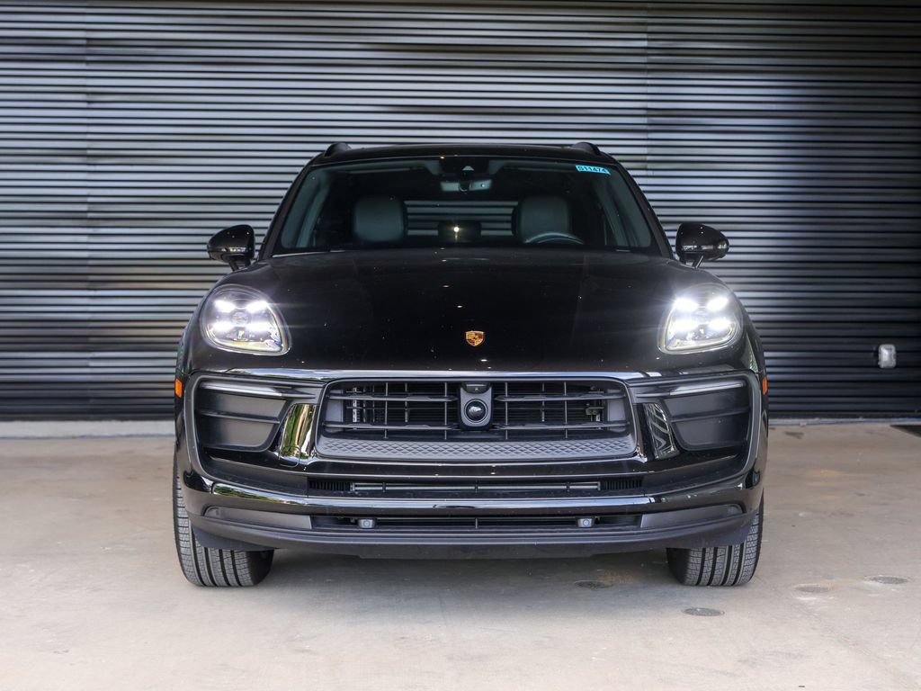 Certified 2026 Porsche Macan AWD/4WD image 10