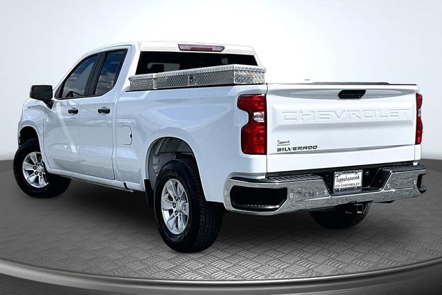 Used 2021 Chevrolet Silverado 1500 W/T w/ WT Value Package image 4