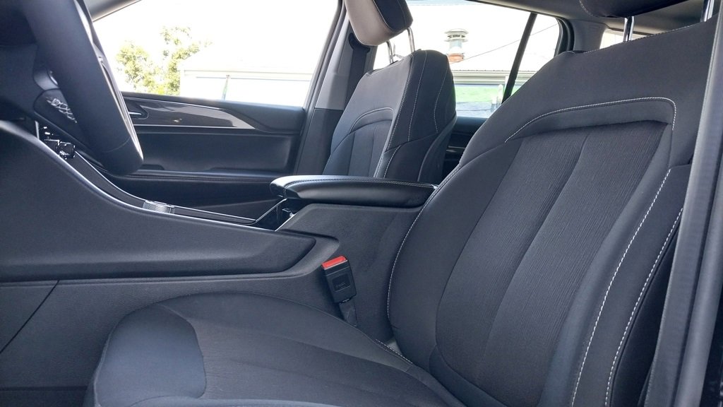 Certified 2023 Jeep Grand Cherokee Laredo image 17