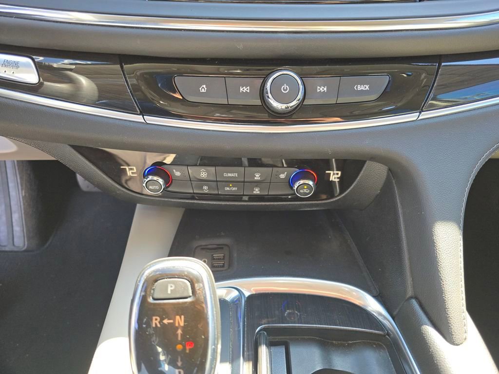 Used 2021 Buick Enclave Essence w/ Sport Touring Edition image 20