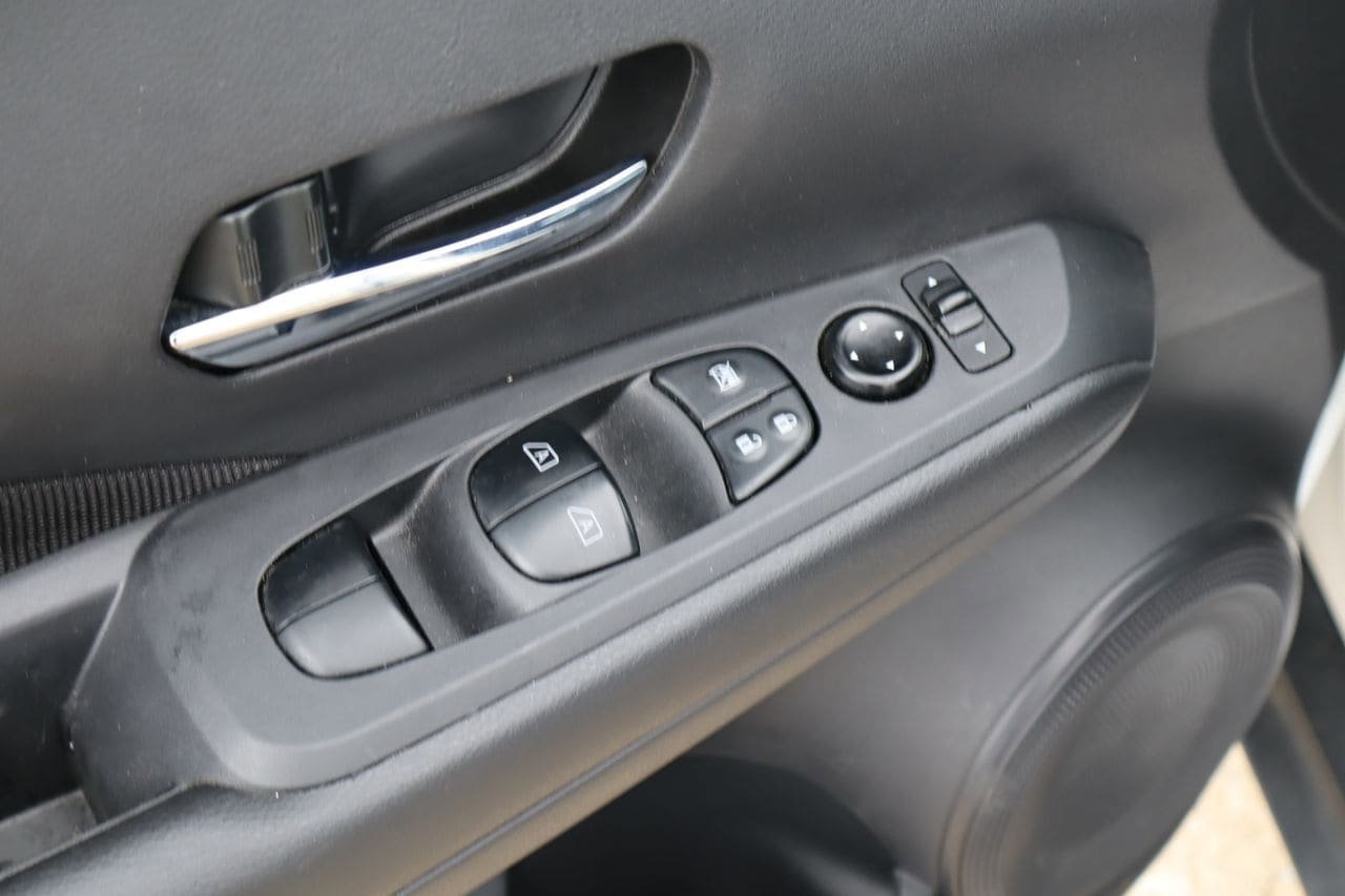 Used 2022 Nissan Kicks SV FWD image 20