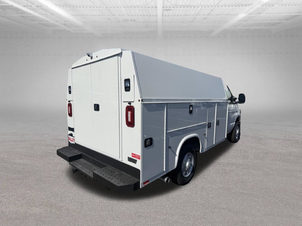 New 2026 Ford E-350 and Econoline 350 Super Duty w/ Power Equipment Group RWD image 3