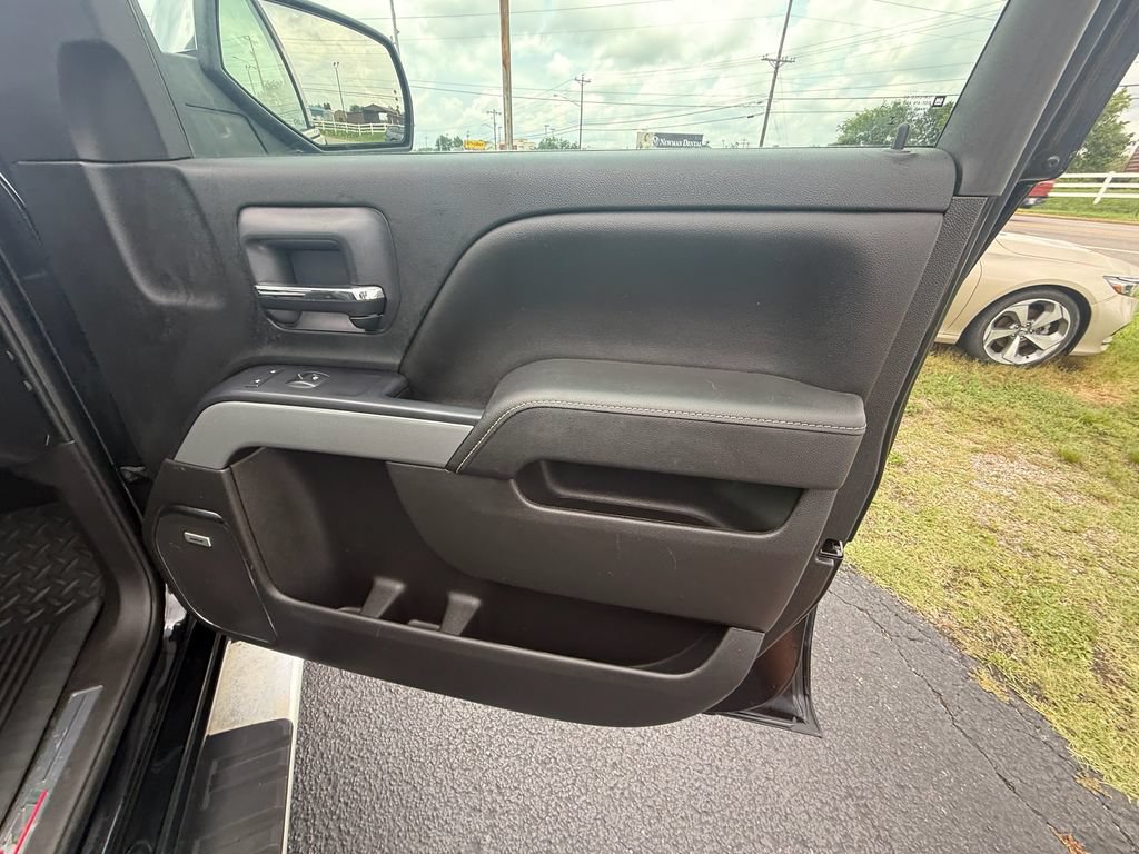 Used 2015 Chevrolet Silverado 1500 LTZ Z71 w/ LTZ Plus Package AWD/4WD image 22
