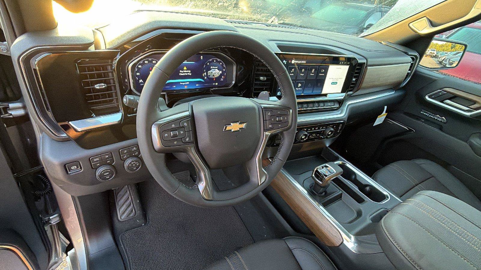 New 2026 Chevrolet Silverado 1500 High Country w/ Z71 Off-Road Package AWD/4WD image 4
