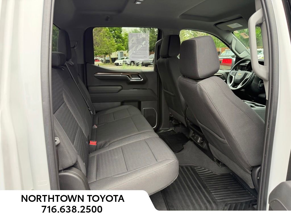 Used 2023 Chevrolet Silverado 1500 LT AWD/4WD image 13