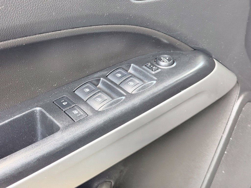 Used 2020 Chevrolet Colorado LT w/ LT Convenience Package AWD/4WD image 11