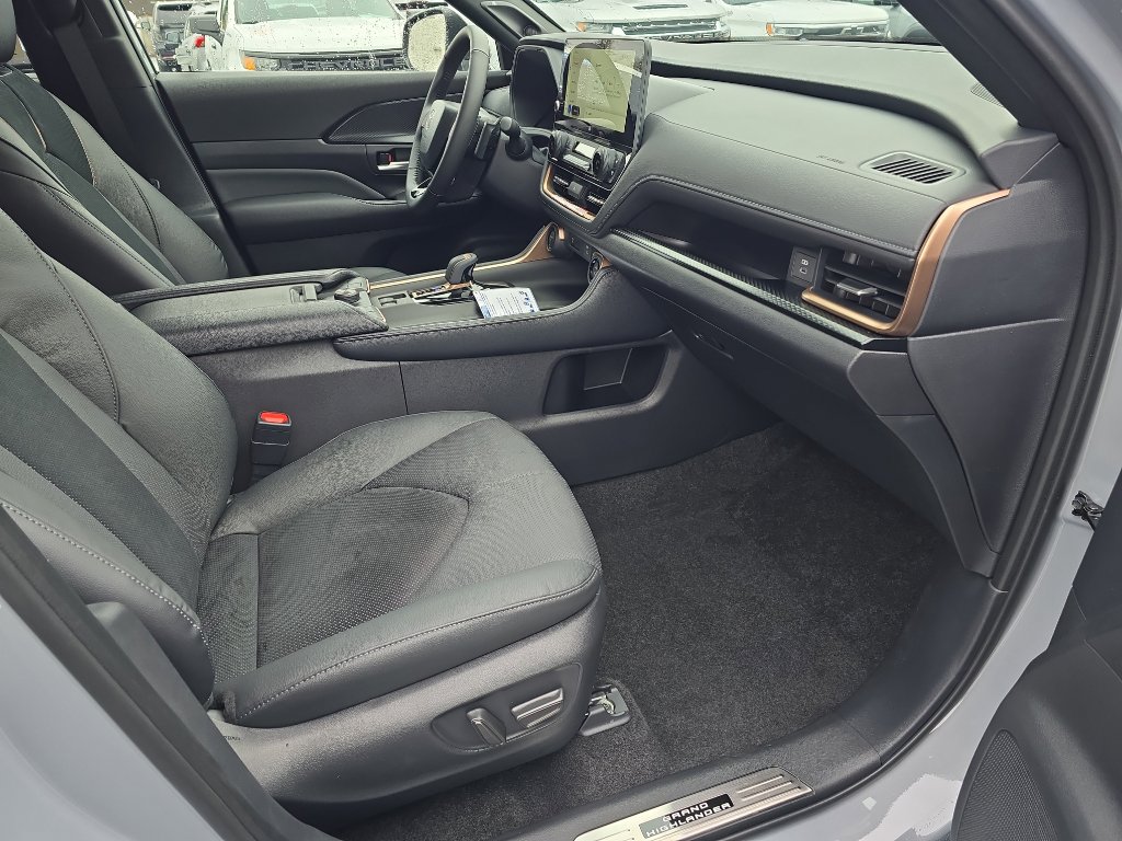New 2026 Toyota Grand Highlander AWD Hybrid image 18
