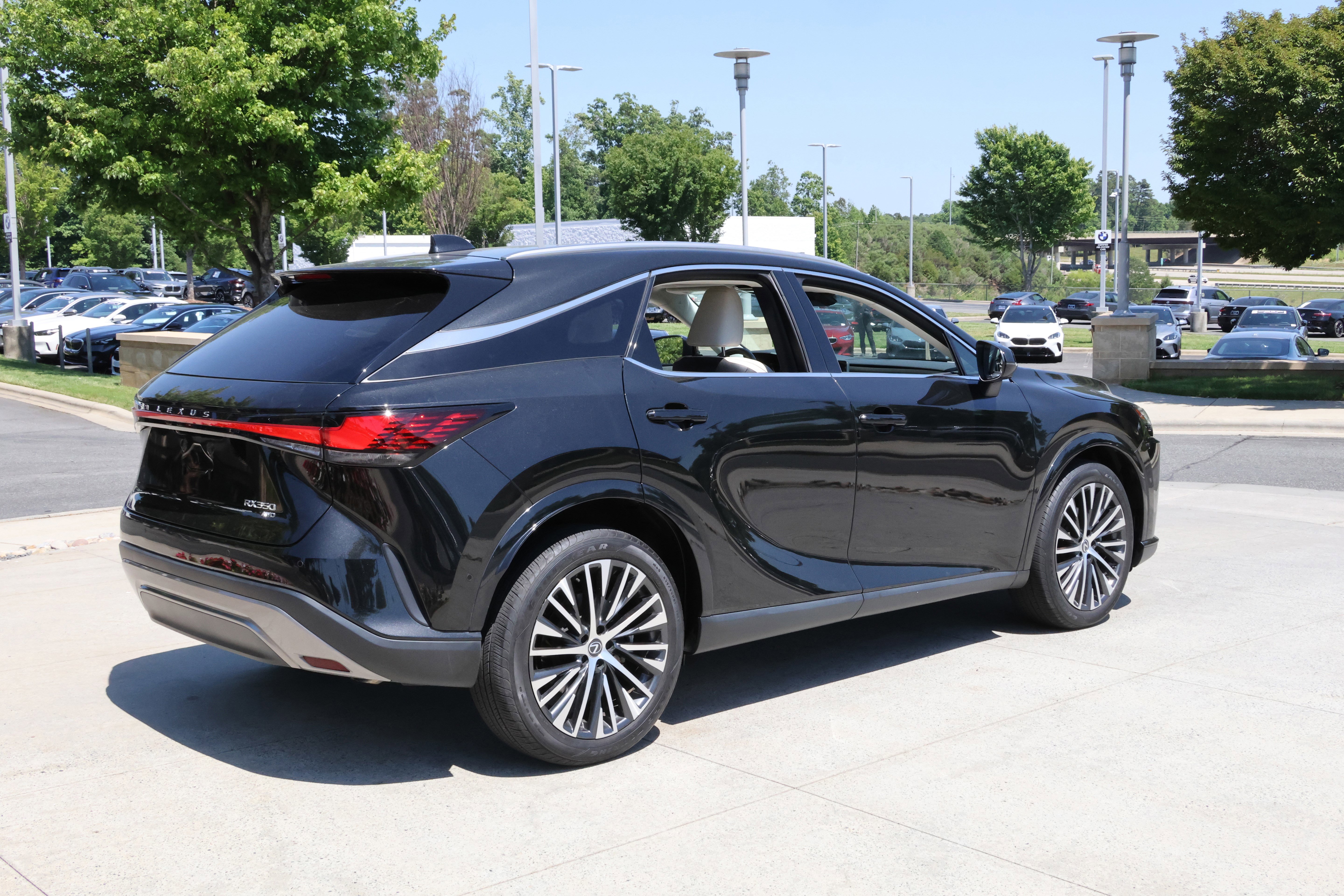 Used 2023 Lexus RX 350 Premium Plus w/ Cold Area Package AWD/4WD image 9
