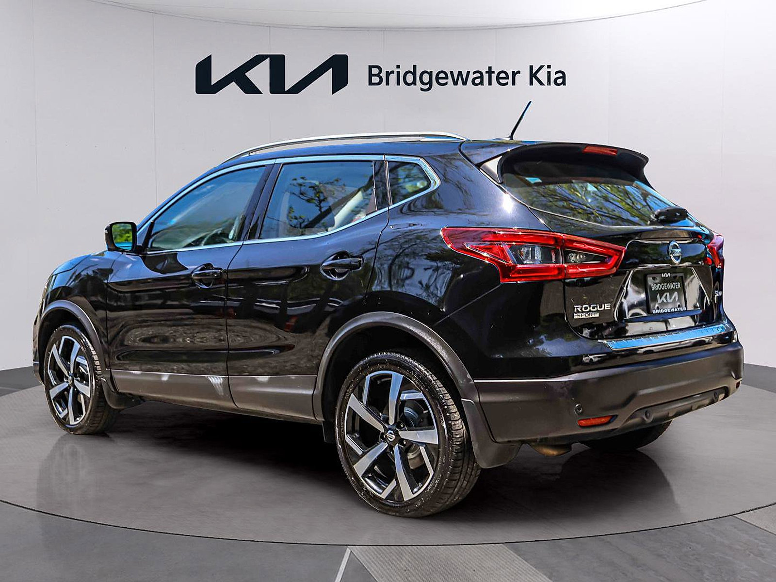 Used 2020 Nissan Rogue Sport SL AWD/4WD image 4