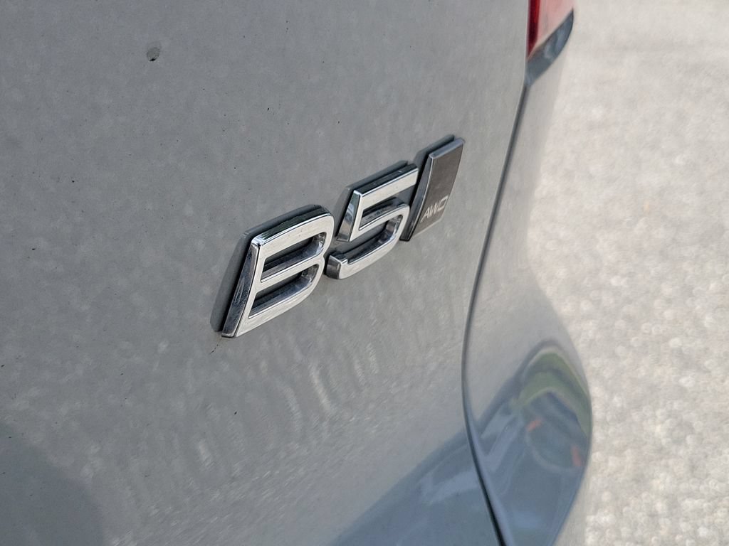 Used 2024 Volvo XC40 B5 Ultimate w/ Climate Package AWD/4WD image 8