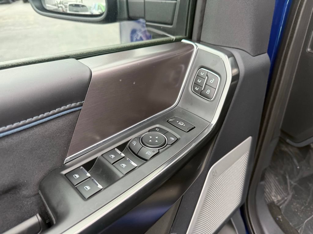 New 2026 Ford F250 Platinum AWD/4WD image 16