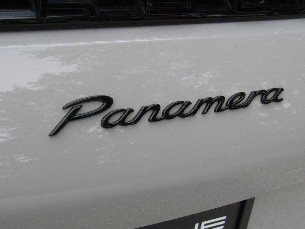 Used 2023 Porsche Panamera image 17