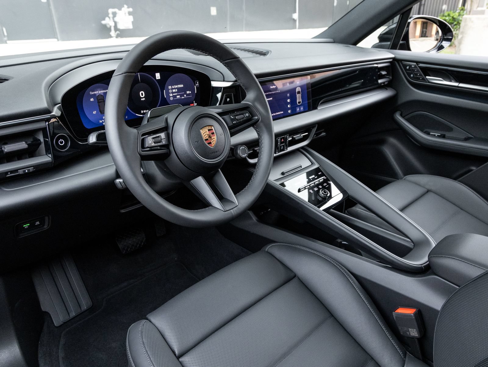 Used 2026 Porsche Macan 4 Electric AWD/4WD image 4