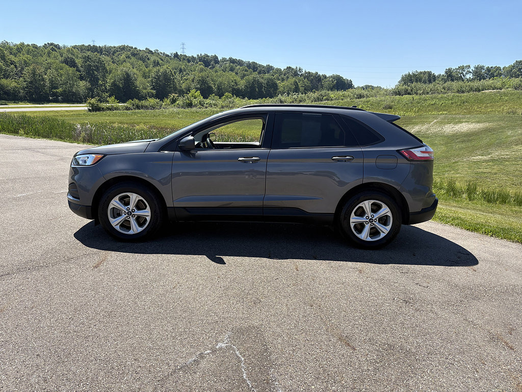 Used 2022 Ford Edge SE AWD/4WD image 2