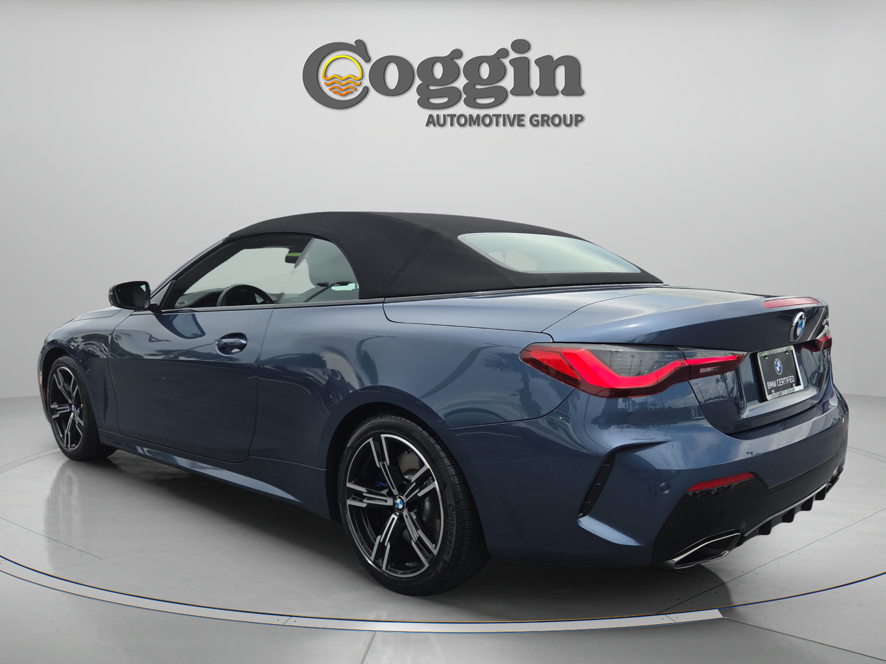 Used 2022 BMW M440i Convertible w/ Premium Package RWD image 3