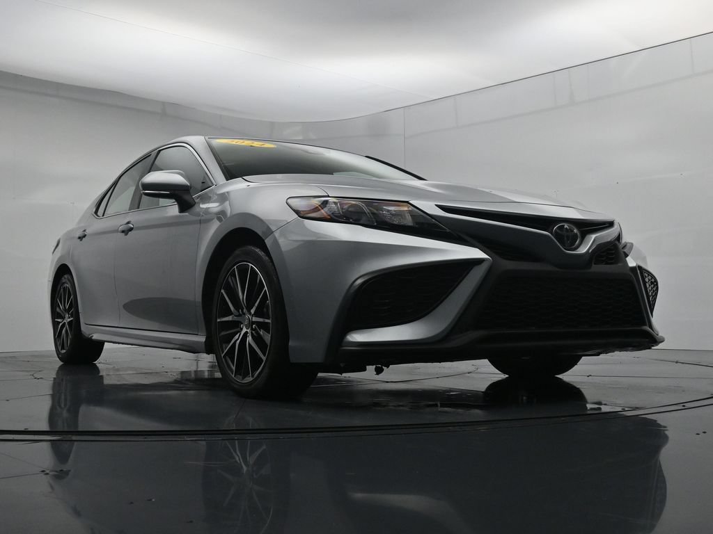 Used 2024 Toyota Camry SE FWD image 33