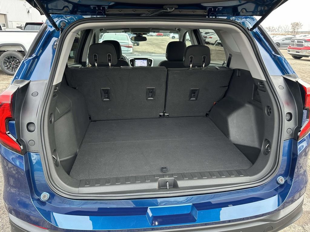 Certified 2020 GMC Terrain SLE w/ Driver Convenience Package image 11
