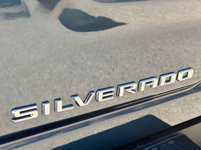 Used 2022 Chevrolet Silverado 2500 LTZ w/ LTZ Premium Package AWD/4WD image 10