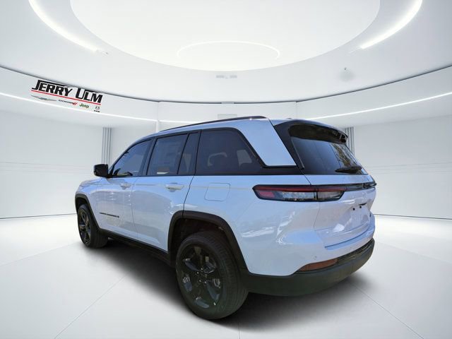 New 2025 Jeep Grand Cherokee Limited w/ Black Appearance Package RWD image 5