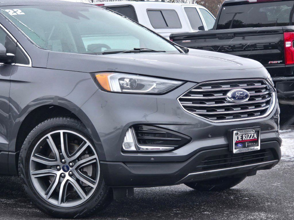 Used 2021 Ford Edge Titanium w/ Class II Trailer Tow Package AWD/4WD image 2