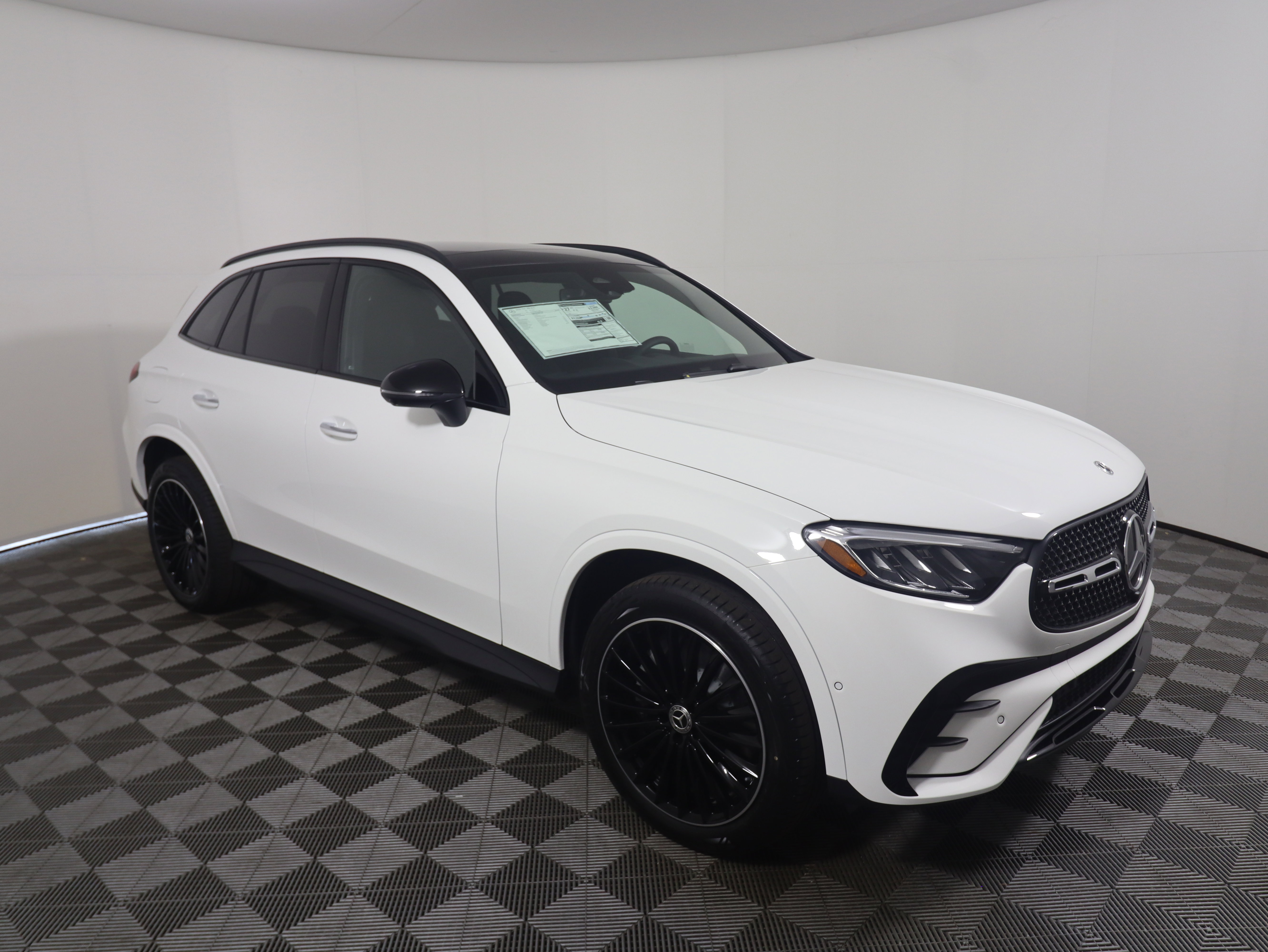 New 2026 Mercedes-Benz GLC 300 image 7