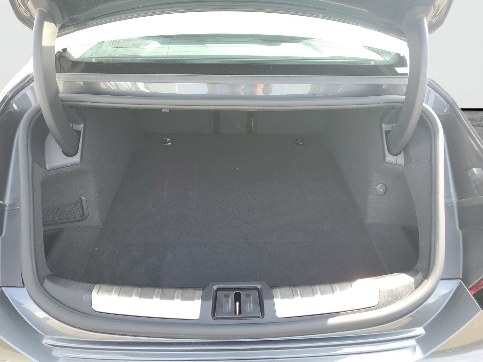 Used 2023 Audi e-tron GT Premium Plus w/ Executive Package image 8