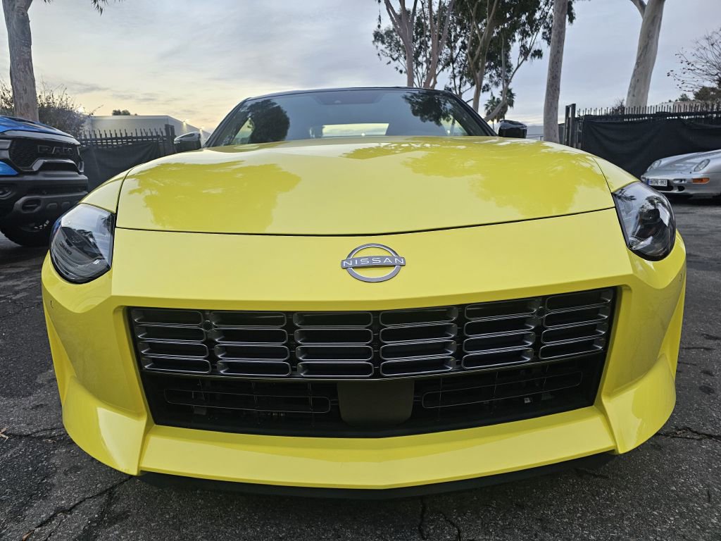 Used 2023 Nissan Z w/ Floor Mat Package (L93) image 4