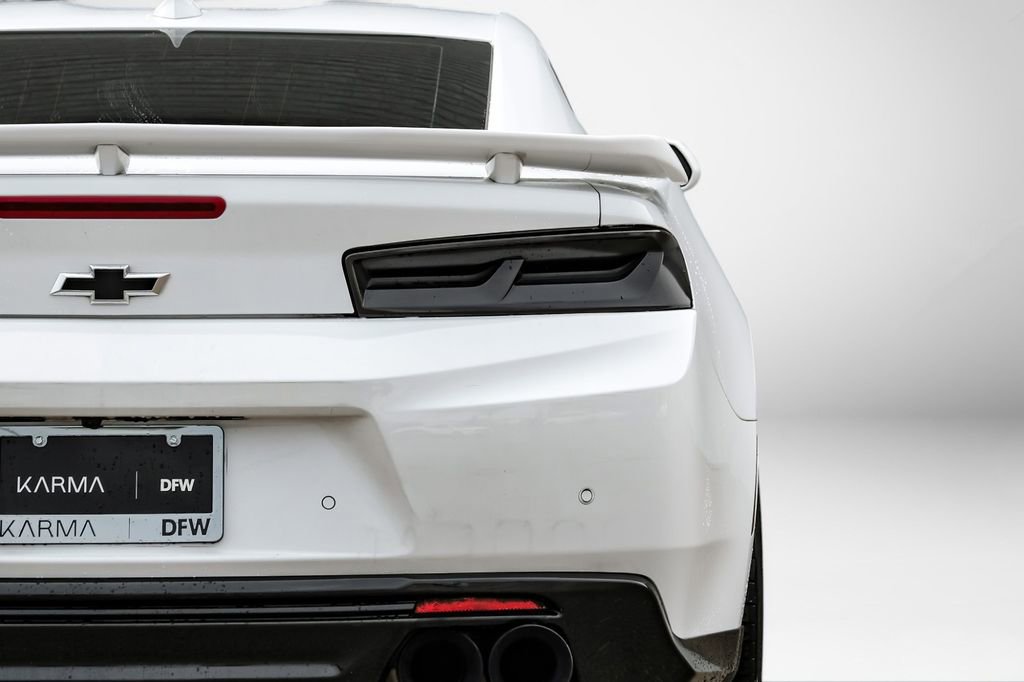 Used 2018 Chevrolet Camaro ZL1 RWD image 13