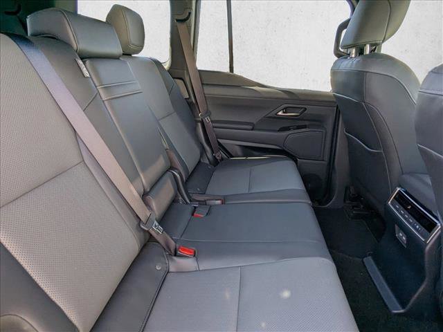 Certified 2025 Lexus GX 550 w/ Cold Area Package image 17