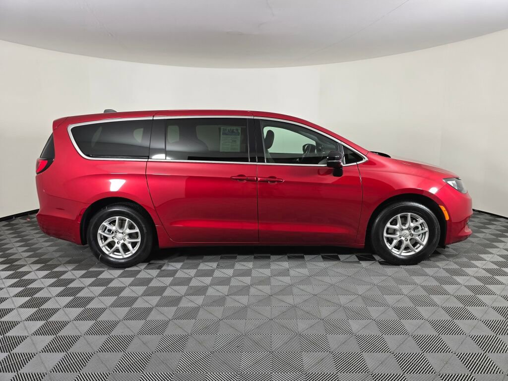 New 2026 Chrysler Voyager LX FWD image 3
