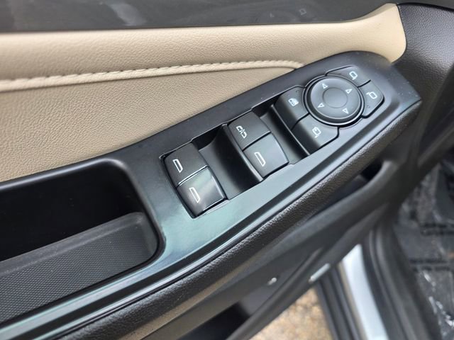 Used 2023 Chevrolet Traverse LT w/ LT Premium Package AWD/4WD image 24