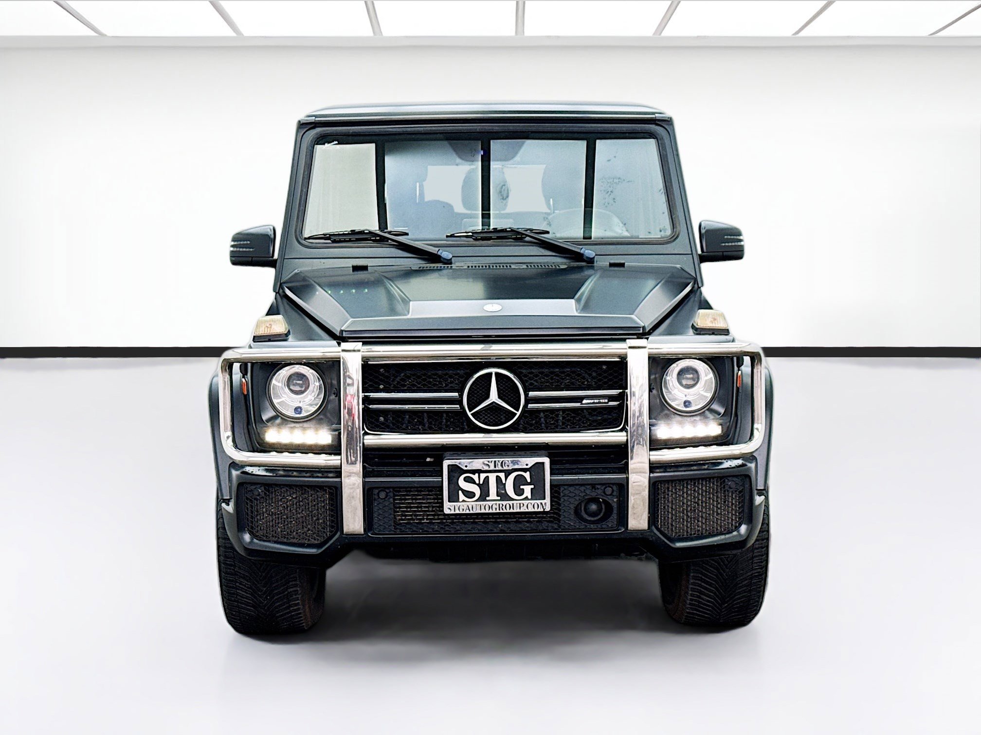 Used 2017 Mercedes-Benz G 63 AMG 4MATIC image 2