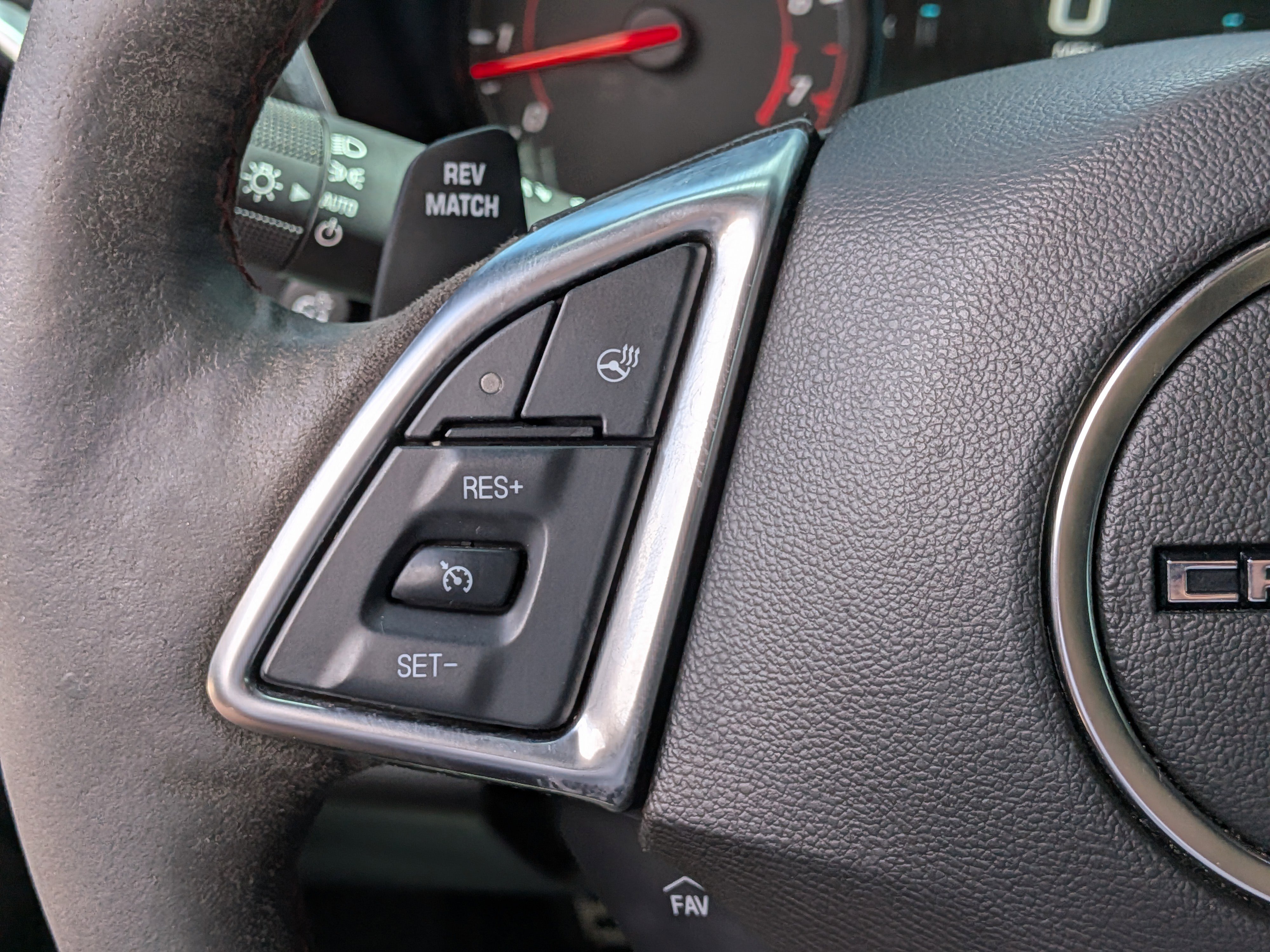 Used 2018 Chevrolet Camaro ZL1 RWD image 24