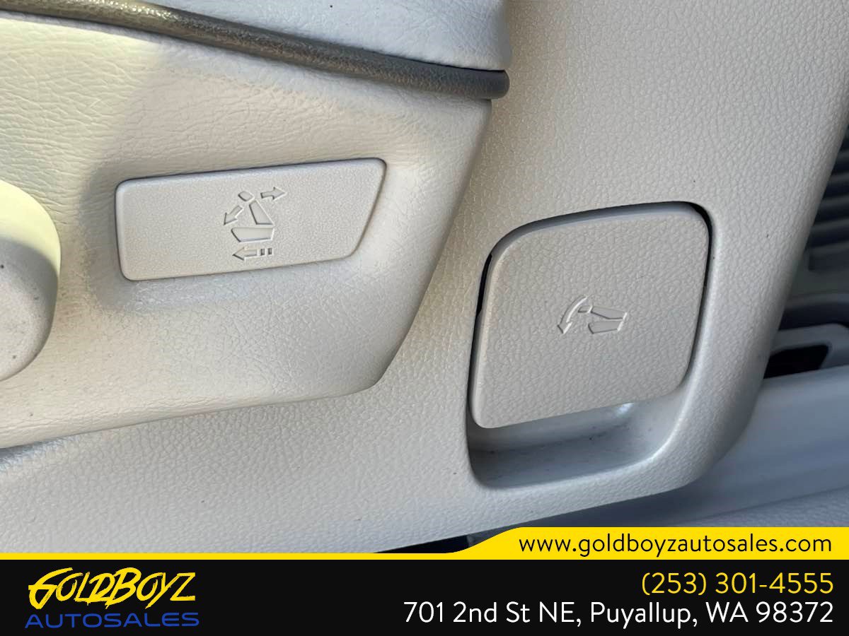 Used 2011 Nissan Quest LE image 28