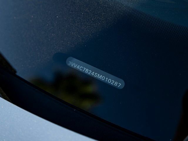 Used 2025 Volkswagen Taos SEL w/ Black Wheel Plus Package AWD/4WD image 31