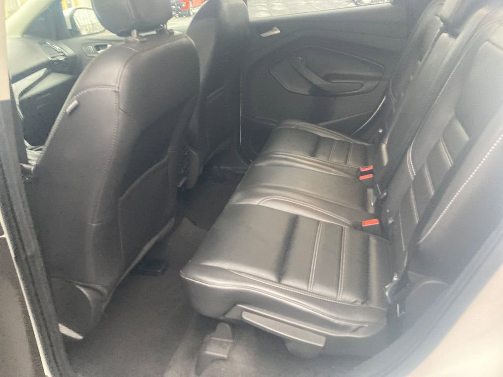 Used 2019 Ford Escape Titanium image 29