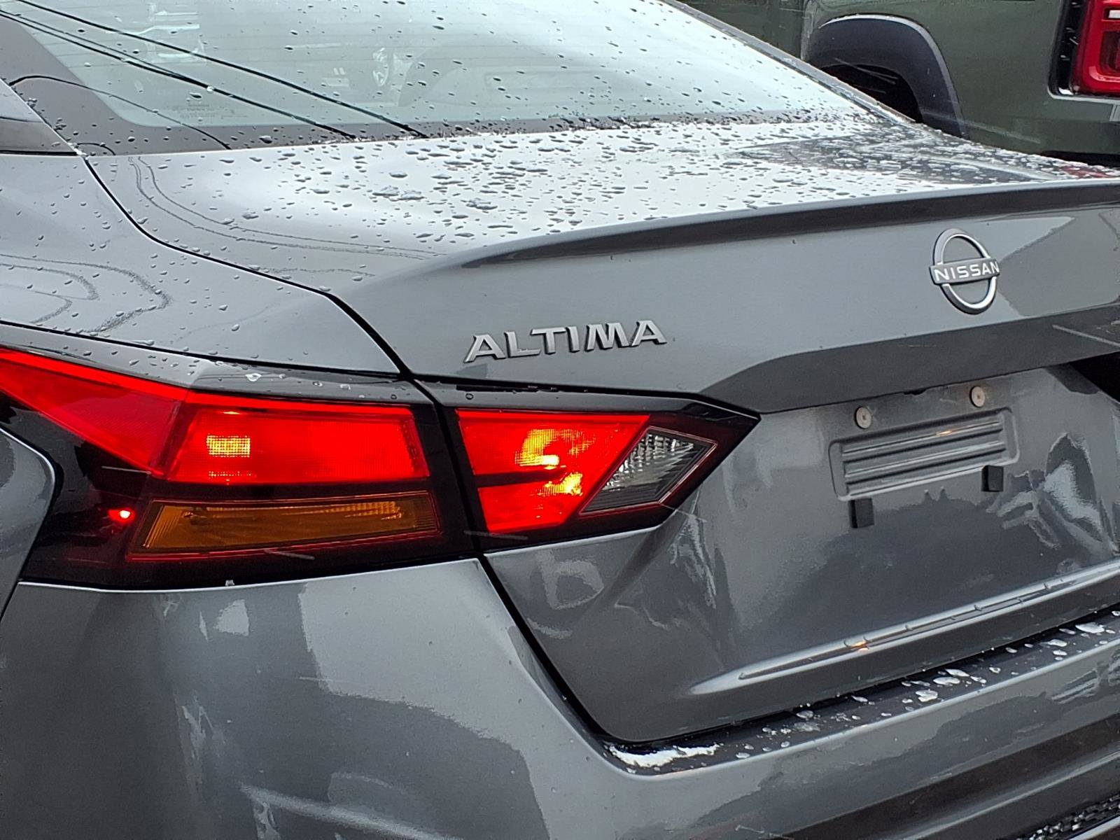 Used 2024 Nissan Altima 2.5 SV image 21