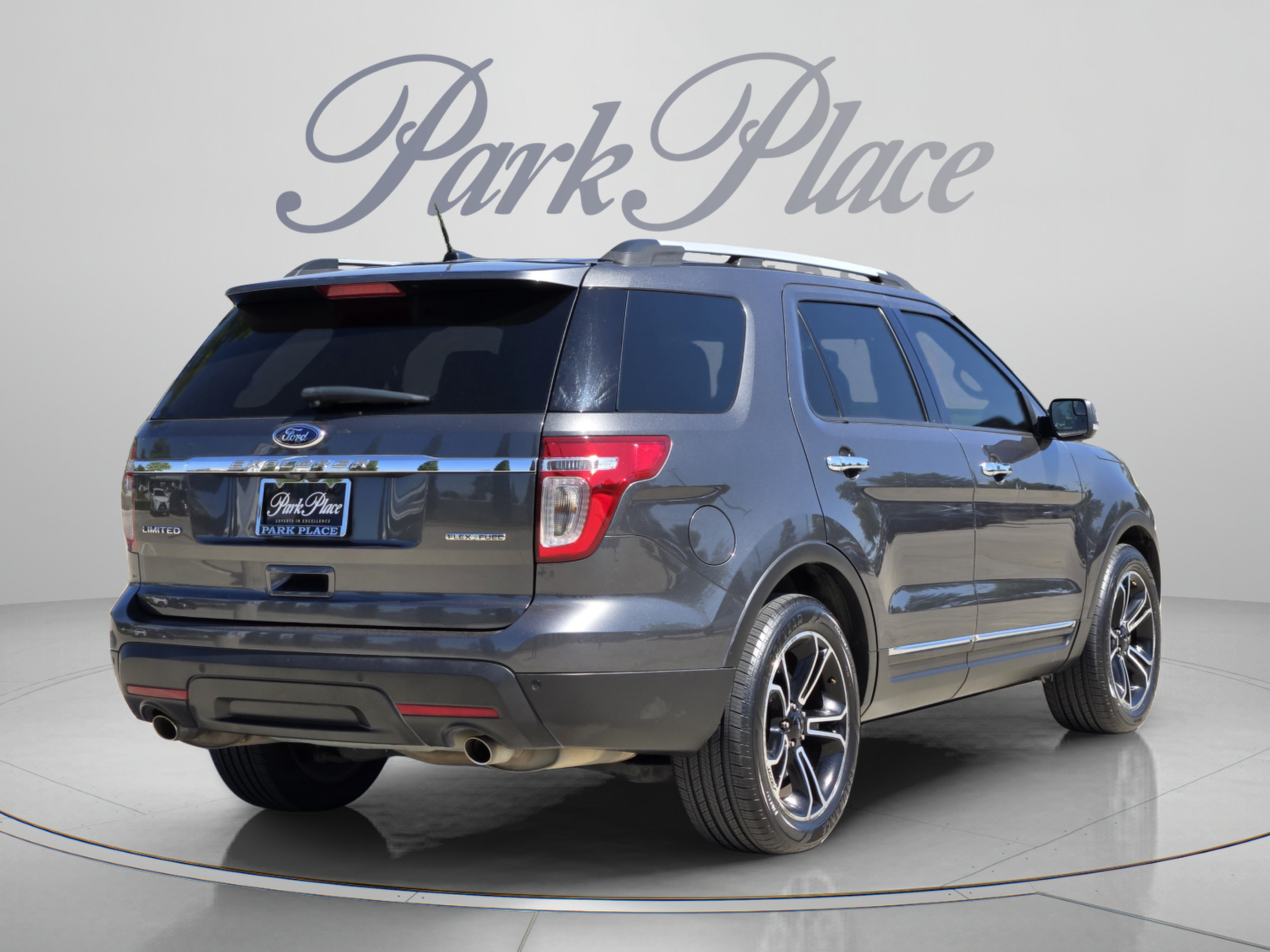 Used 2015 Ford Explorer Limited w/ Equipment Group 301A FWD image 5