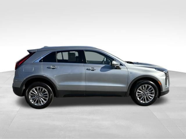 Used 2024 Cadillac XT4 Premium Luxury image 9