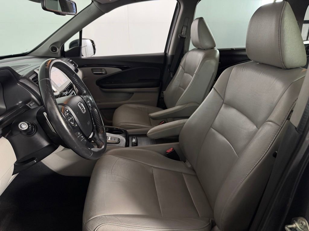 Used 2017 Honda Pilot Touring image 21