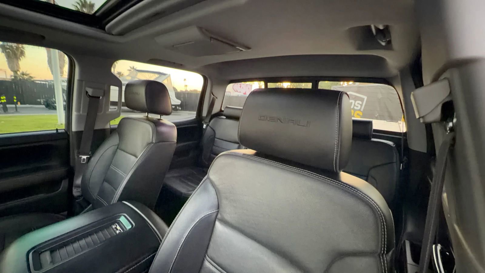 Used 2016 GMC Sierra 1500 Denali w/ Denali Ultimate Package image 15