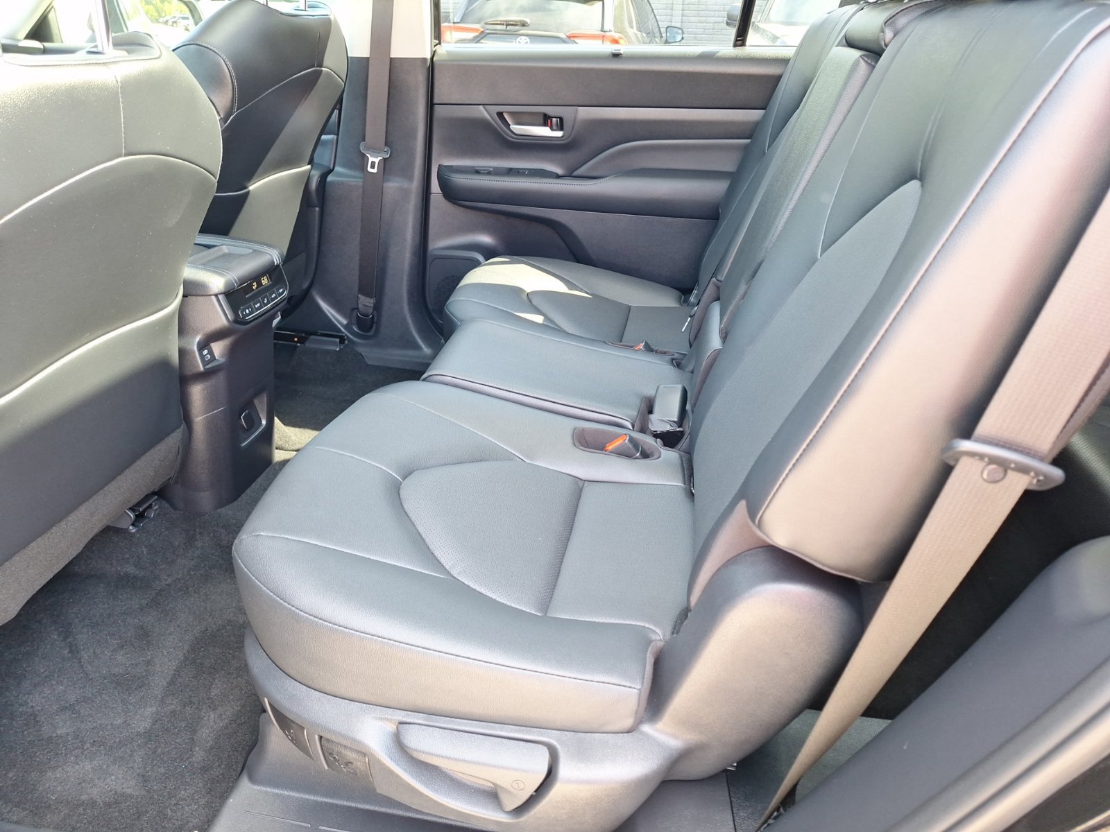 Used 2026 Toyota Grand Highlander AWD image 30