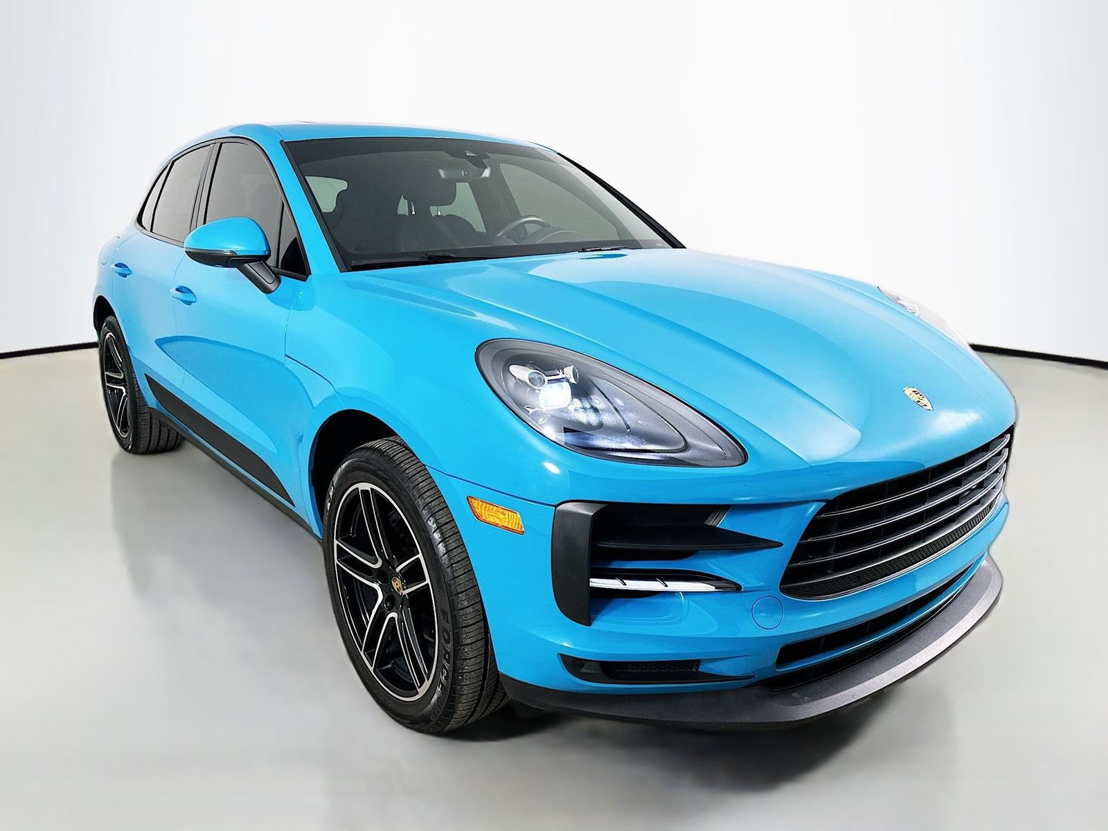 Used 2019 Porsche Macan AWD/4WD image 3