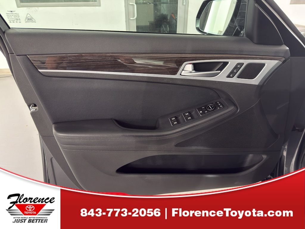 Used 2020 Genesis G80 3.8 RWD image 19