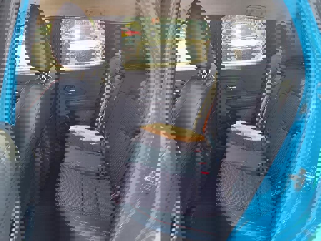 New 2025 Nissan Kicks SR image 6