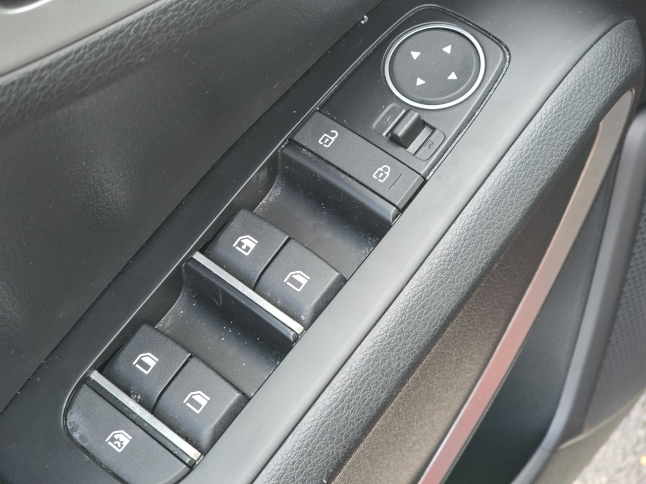 Used 2023 Kia Soul LX image 23