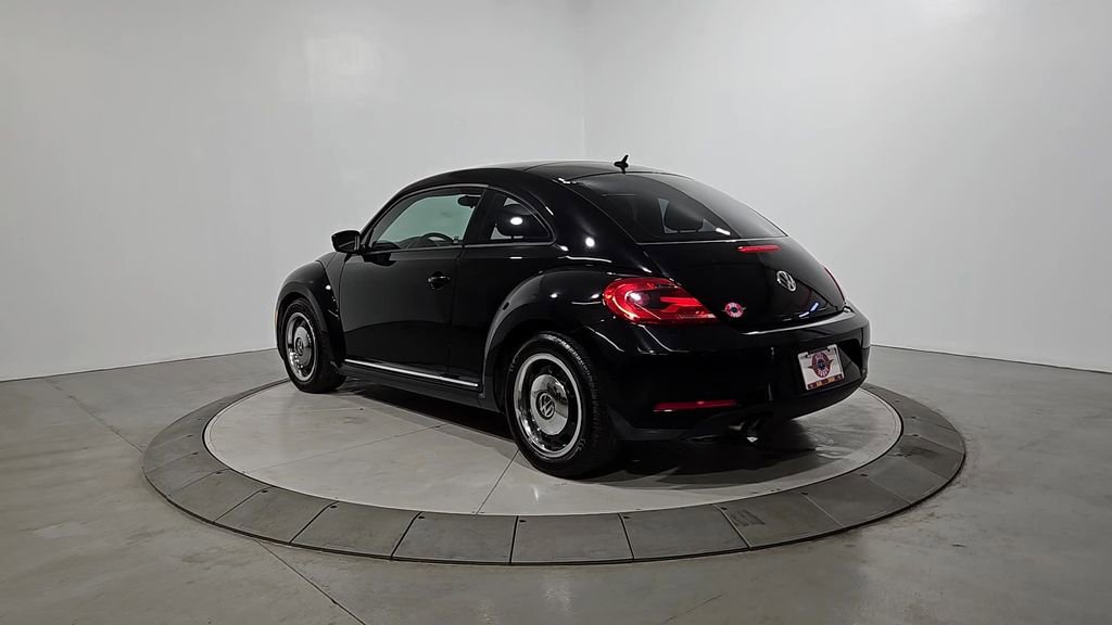Used 2012 Volkswagen Beetle 2.5 image 3