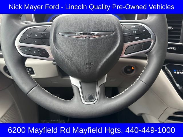 Used 2024 Chrysler Voyager LX image 17